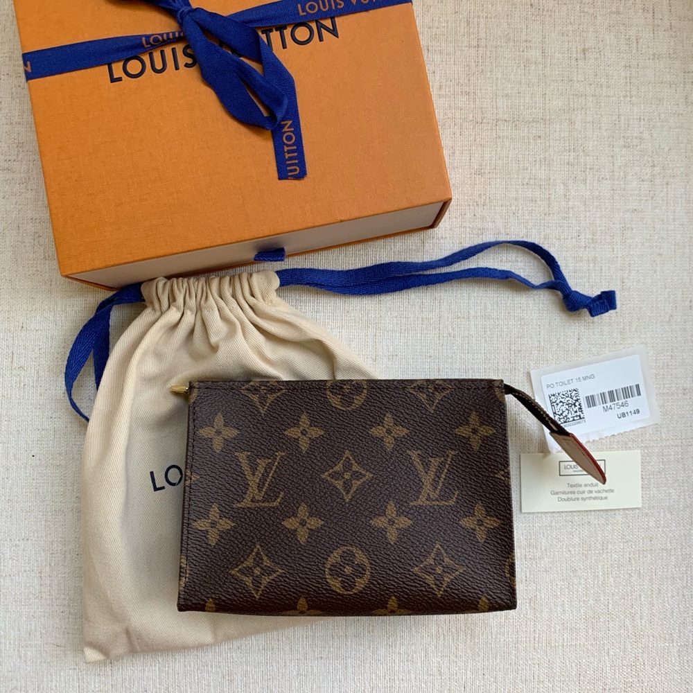 SOLD Louis Vuitton toiletry 15